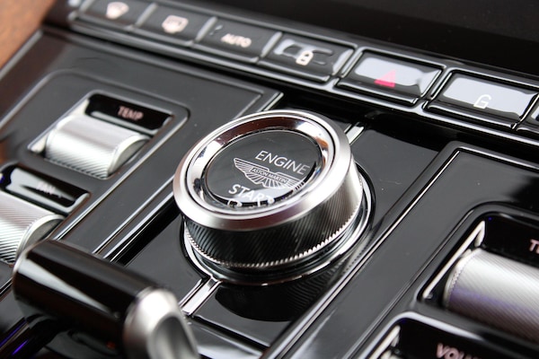 Used Aston Martin V8 2024 for sale - 74602662: Photo 30