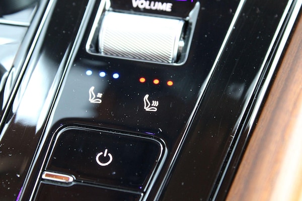 Used Aston Martin V8 2024 for sale - 74602662: Photo 31