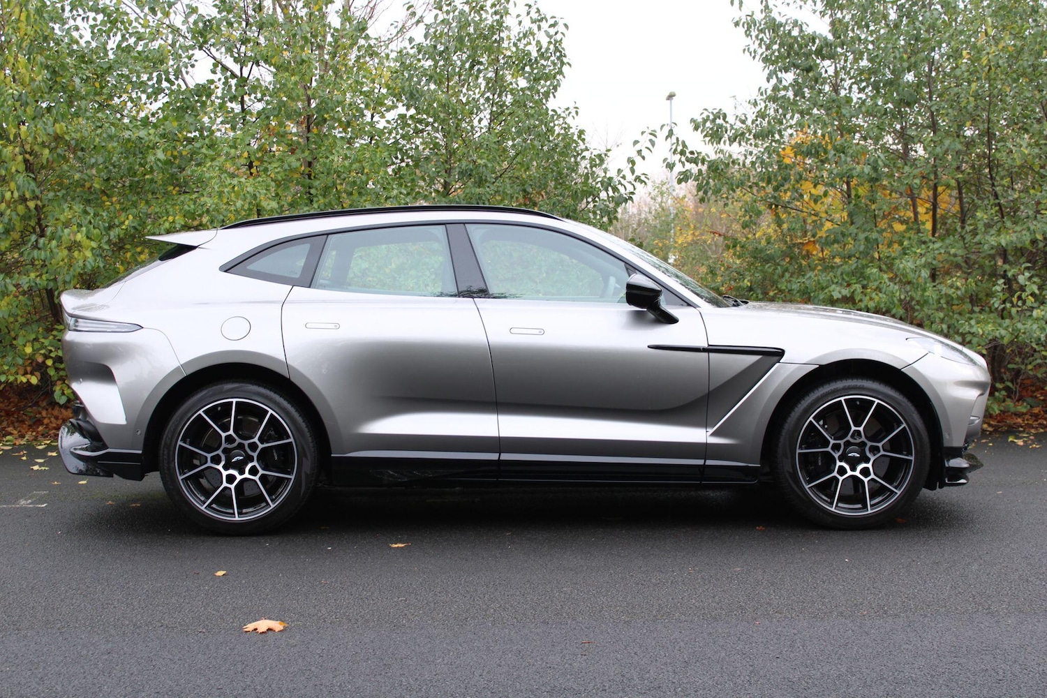 Used Aston Martin DBX for sale - 77854164: Photo 2