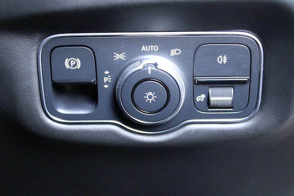 Used Aston Martin DB11 2022 for sale - 75589457: Photo 28