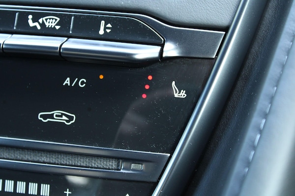 Used Aston Martin DB11 2022 for sale - 75589457: Photo 33