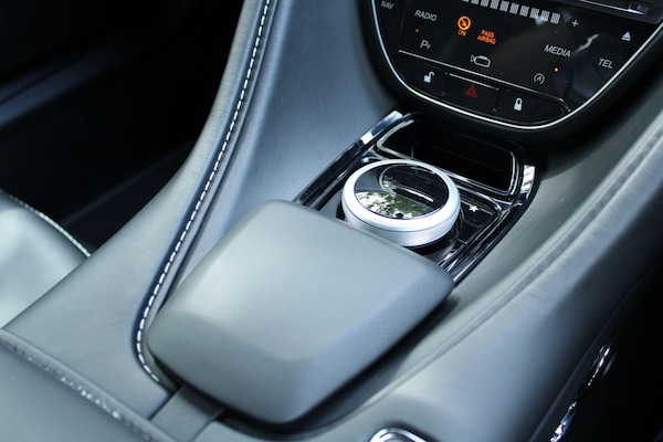 Used Aston Martin DB11 2022 for sale - 75589457: Photo 34