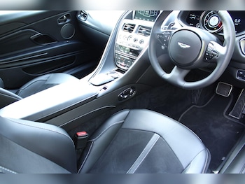Used Aston Martin DB11 2022 for sale - 75589457: Photo