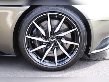 Used Aston Martin DB11 2022 for sale - 75589457: Photo