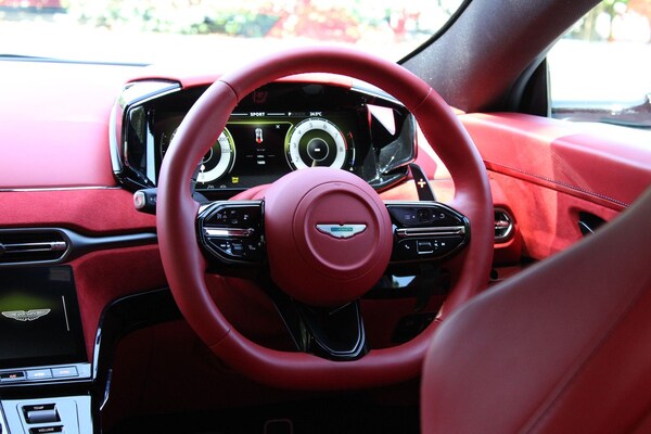 Used Aston Martin Vantage 2024 for sale - 75224489: Photo 16