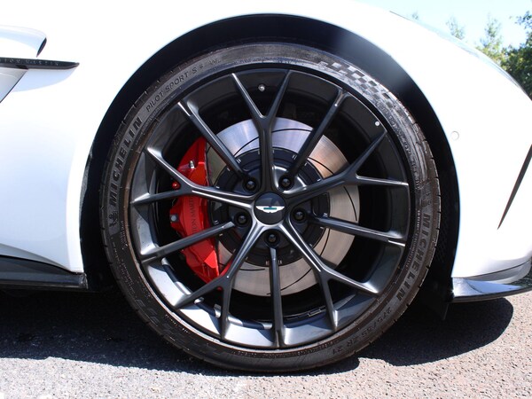 Used Aston Martin Vantage 2024 for sale - 75224489: Photo 8