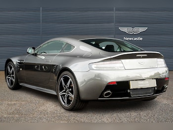 Used Aston Martin Vantage 2017 for sale - 79413100: Photo