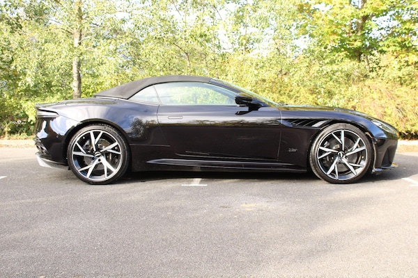 Used Aston Martin DBS 2019 for sale - 76247873: Photo 18