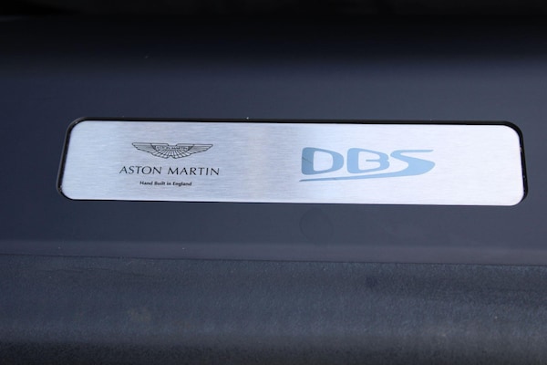 Used Aston Martin DBS 2019 for sale - 76247873: Photo 40