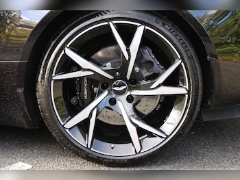 Used Aston Martin DBS 2019 for sale - 76247873: Photo