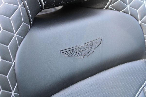 Used Aston Martin DBS 2019 for sale - 76247873: Photo 5