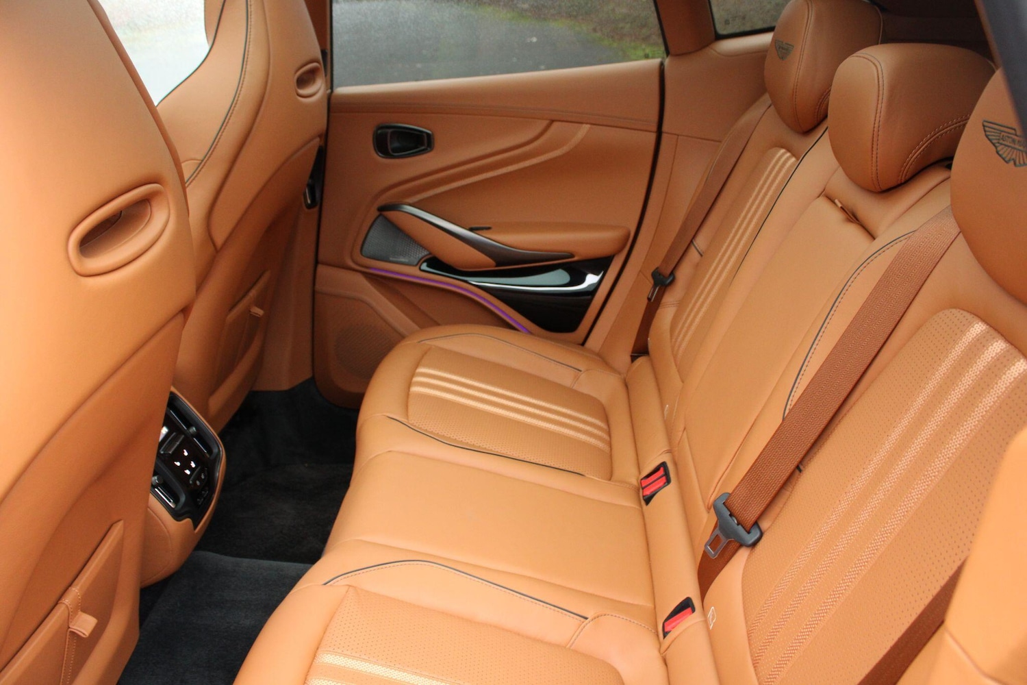 Used Aston Martin DBX 2025 for sale - 77067021: Photo 20