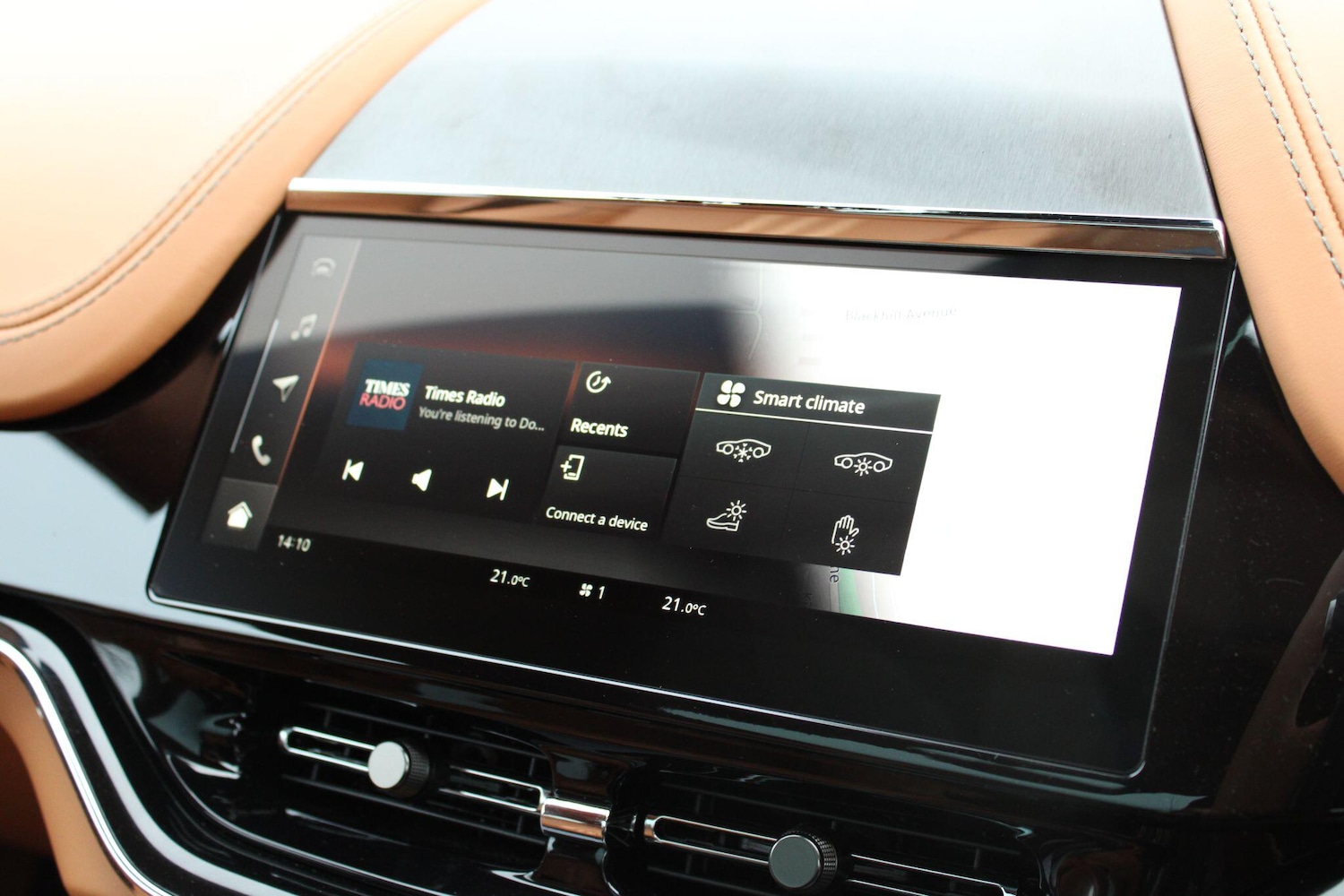 Used Aston Martin DBX 2025 for sale - 77067021: Photo 24