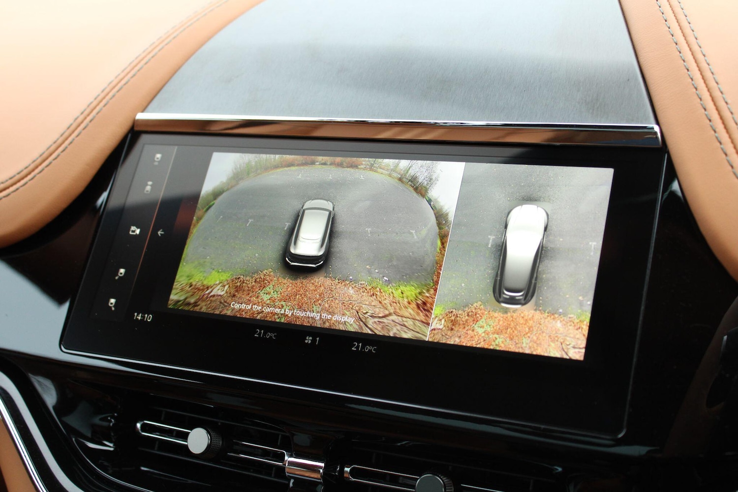 Used Aston Martin DBX 2025 for sale - 77067021: Photo 25