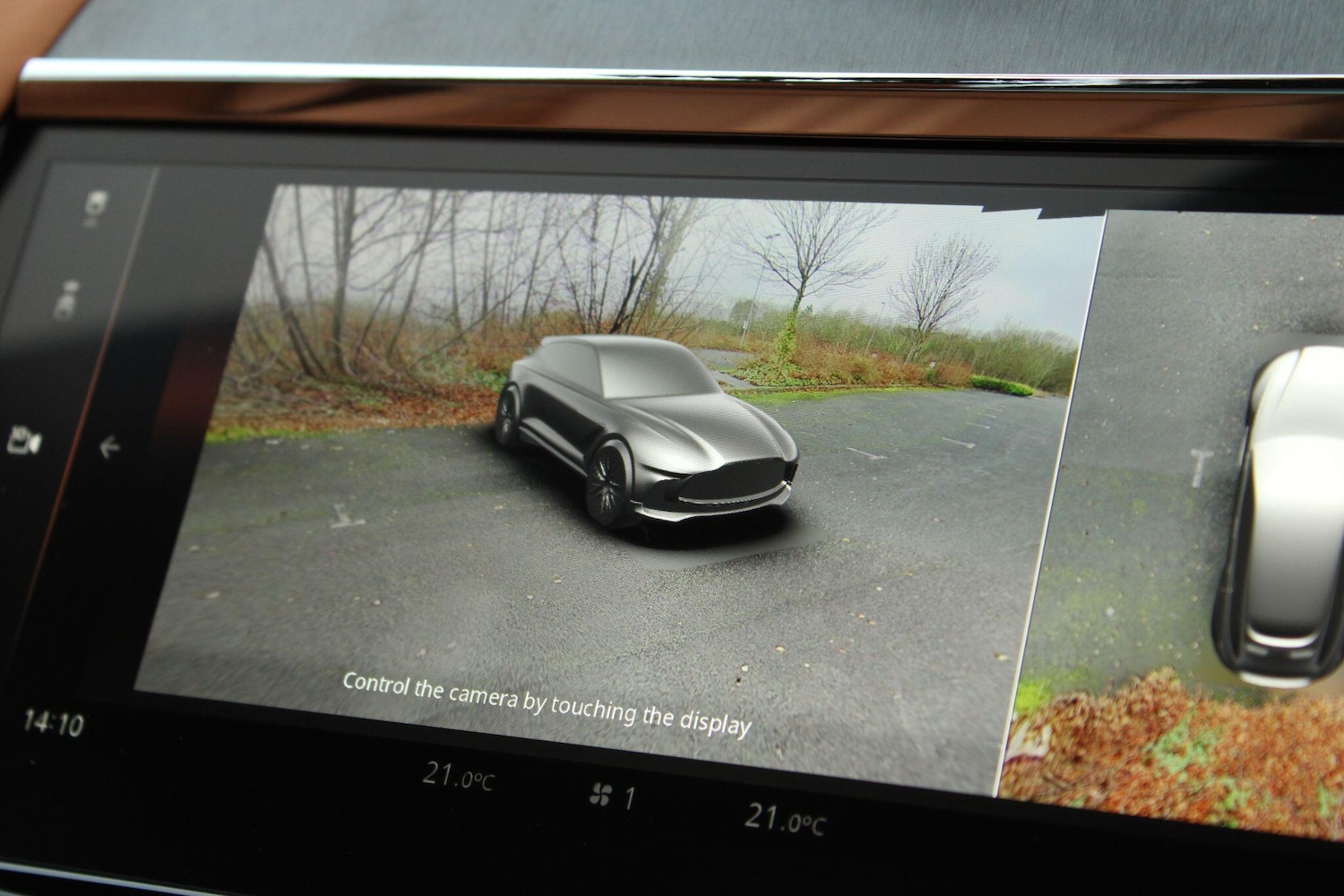 Used Aston Martin DBX 2025 for sale - 77067021: Photo 26