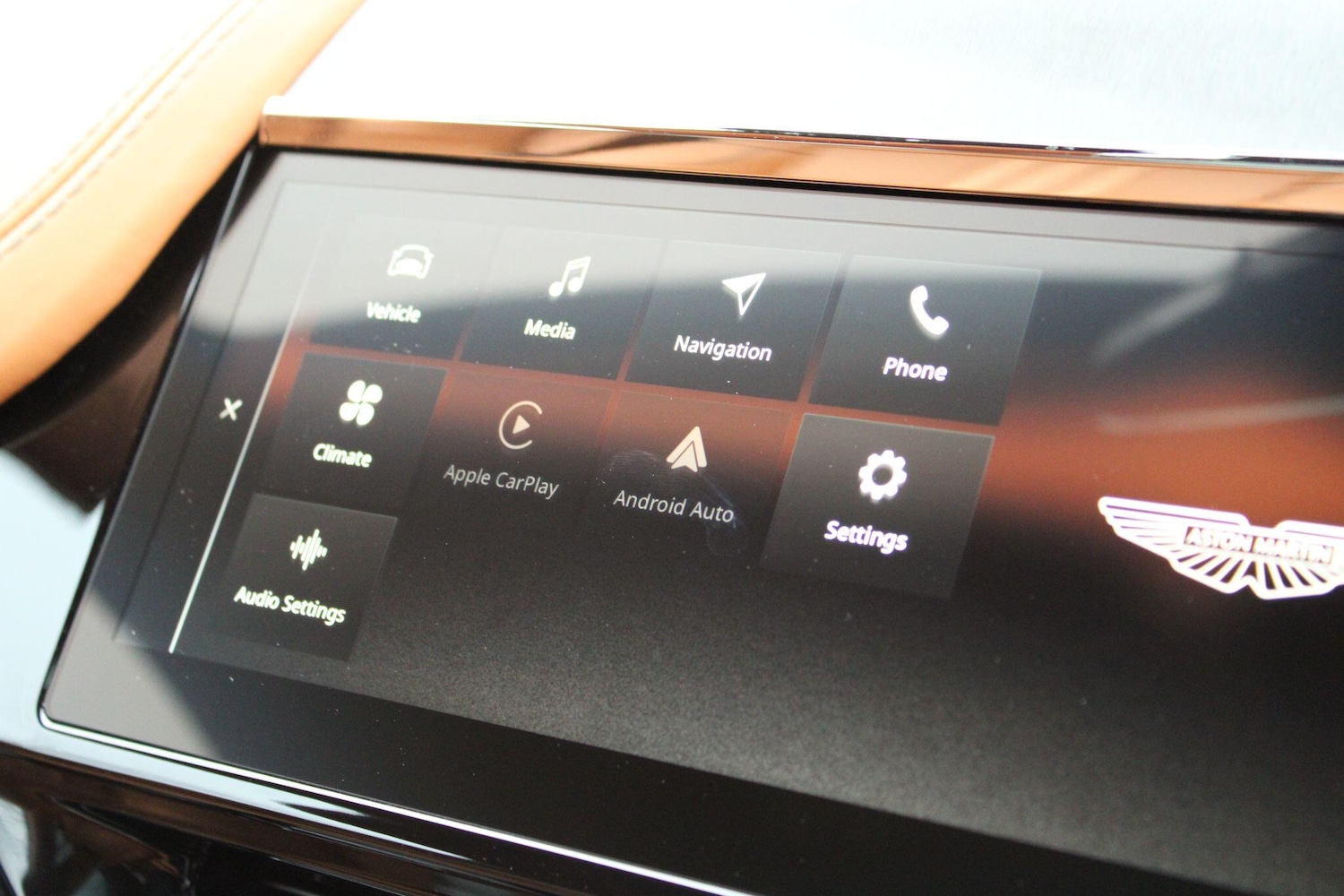 Used Aston Martin DBX 2025 for sale - 77067021: Photo 27