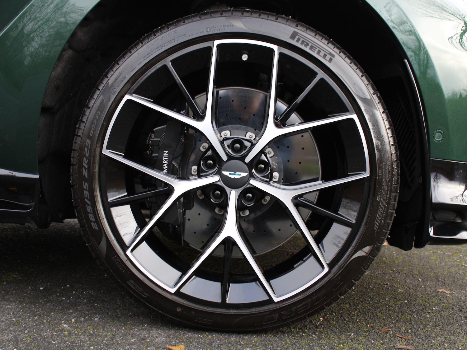 Used Aston Martin DBX 2025 for sale - 77067021: Photo 4