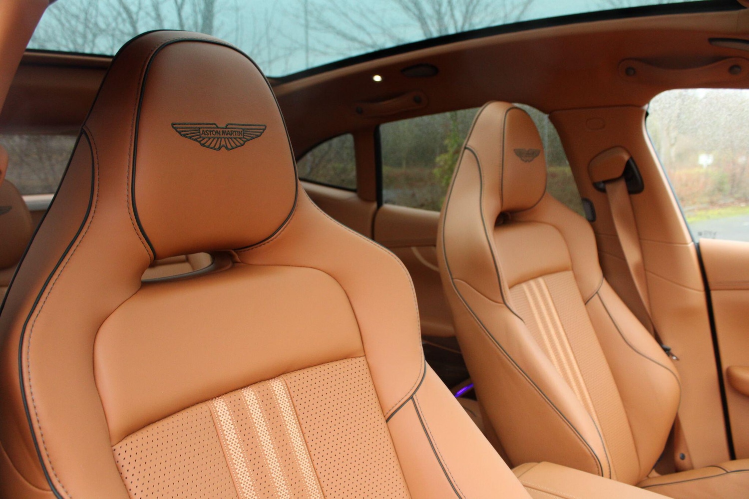 Used Aston Martin DBX 2025 for sale - 77067021: Photo 5