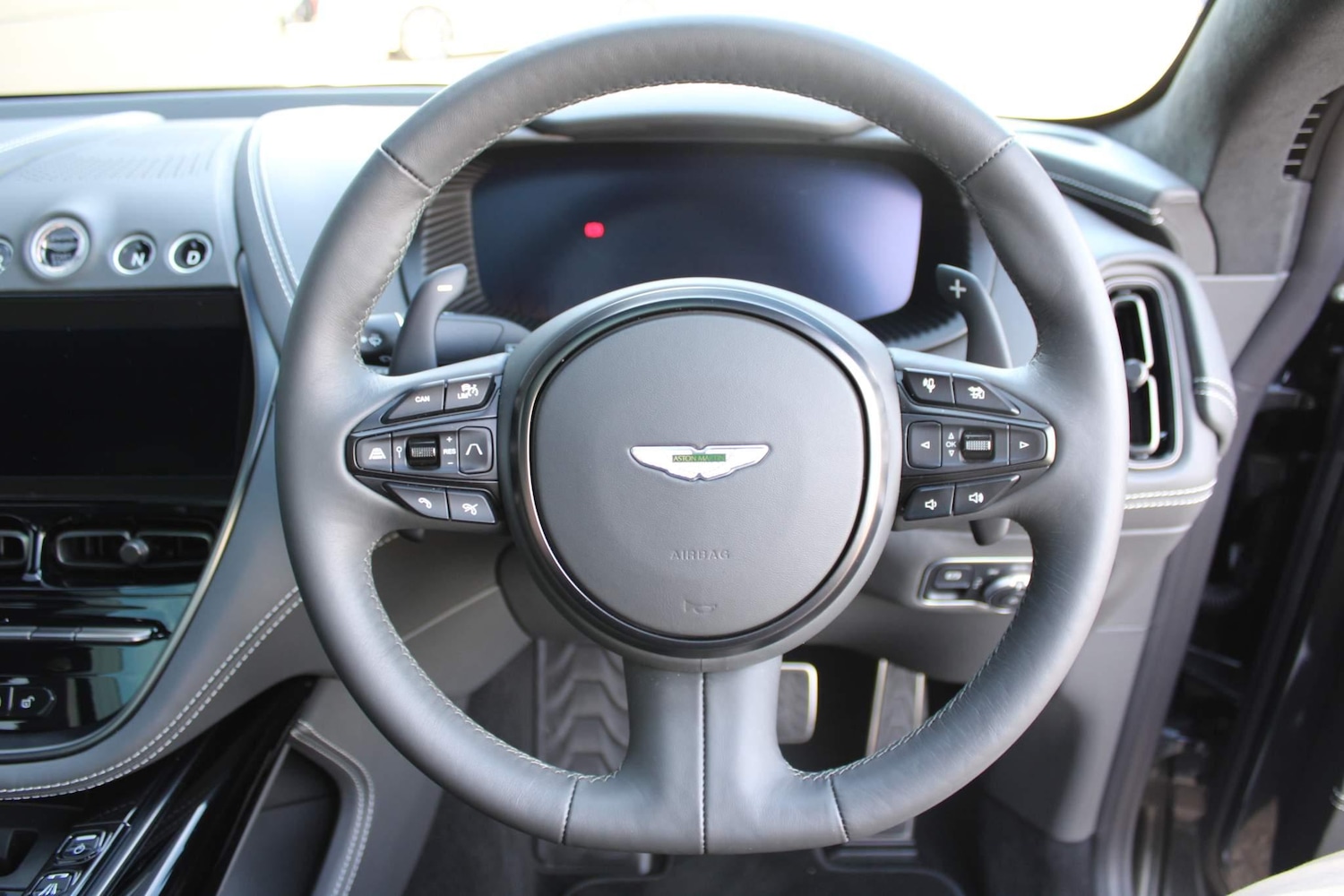 Used Aston Martin DBX for sale - 76440554: Photo 11