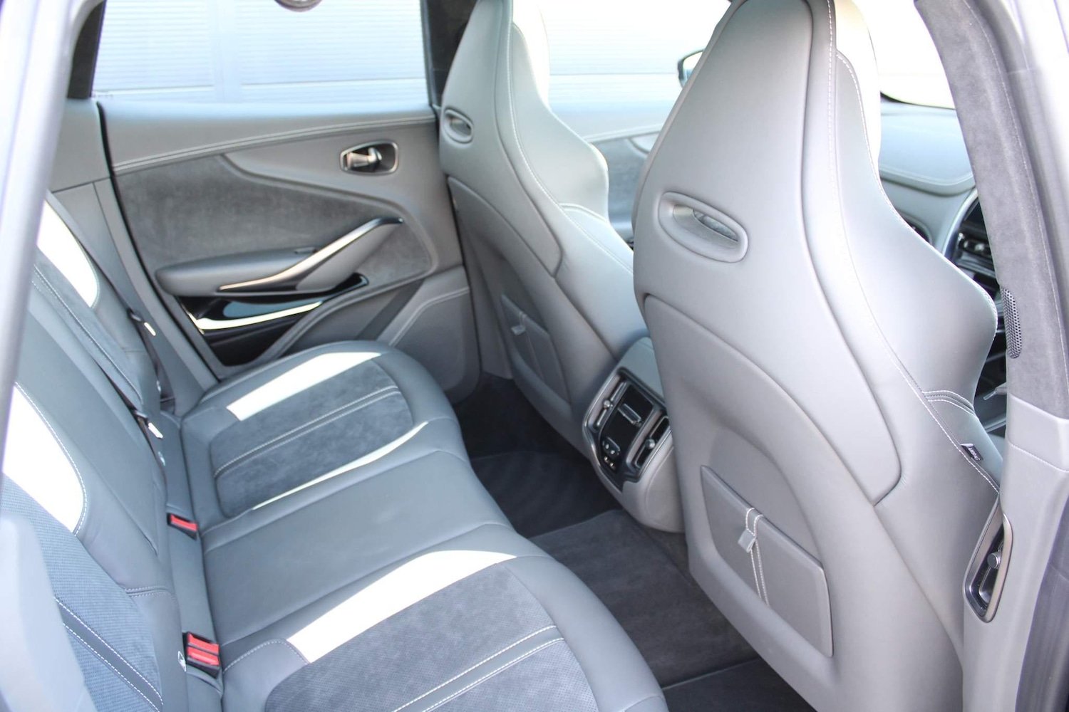 Used Aston Martin DBX for sale - 76440554: Photo 19