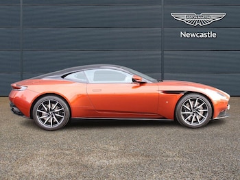 Used Aston Martin DB11 2018 for sale - 76592657: Photo