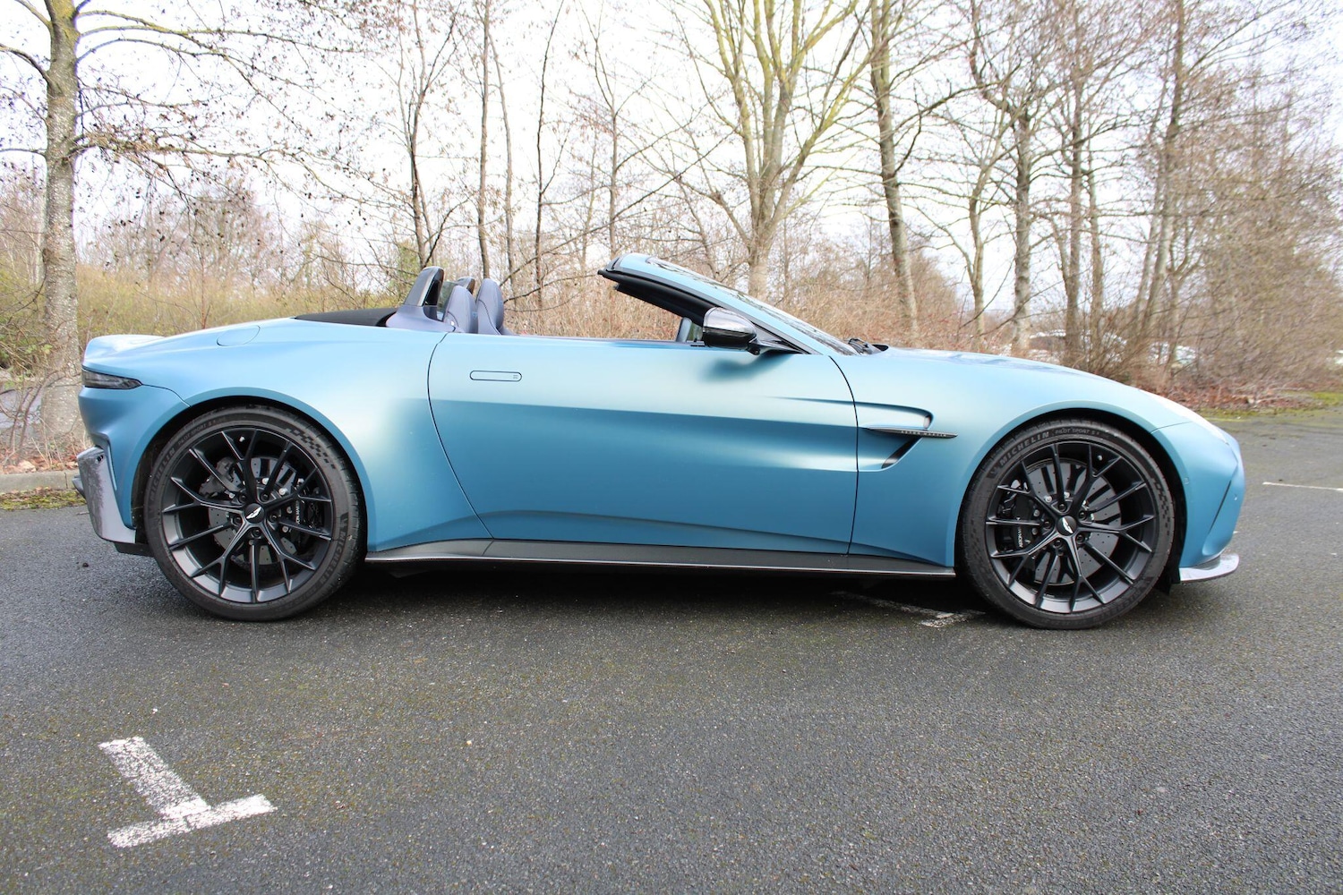Used Aston Martin Vantage 2025 for sale - 77412341: Photo 10