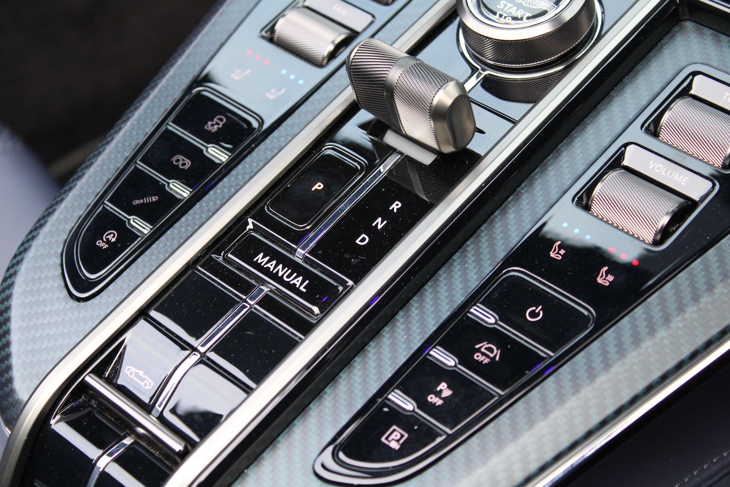 Used Aston Martin Vantage 2025 for sale - 77412341: Photo 12