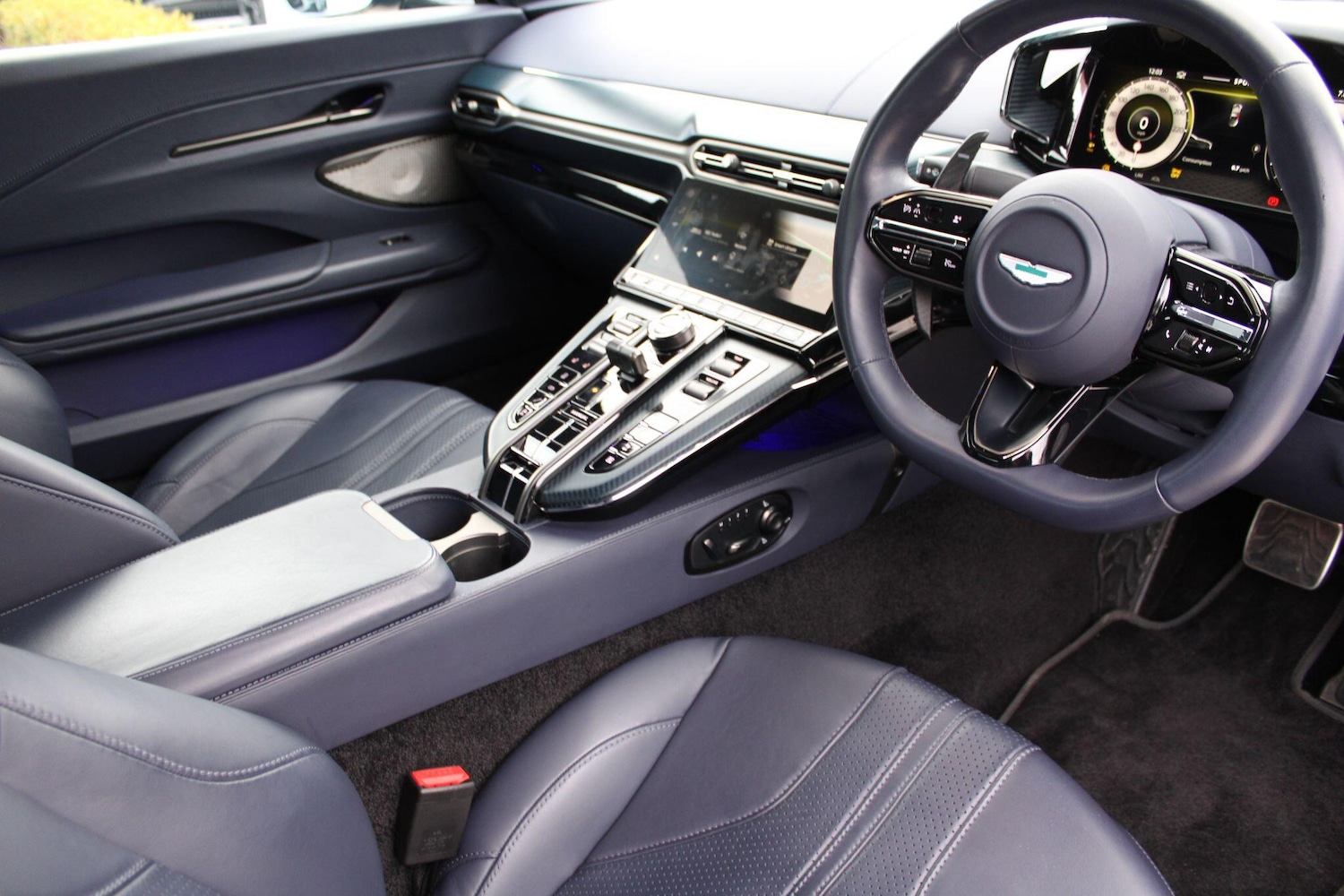 Used Aston Martin Vantage 2025 for sale - 77412341: Photo 14
