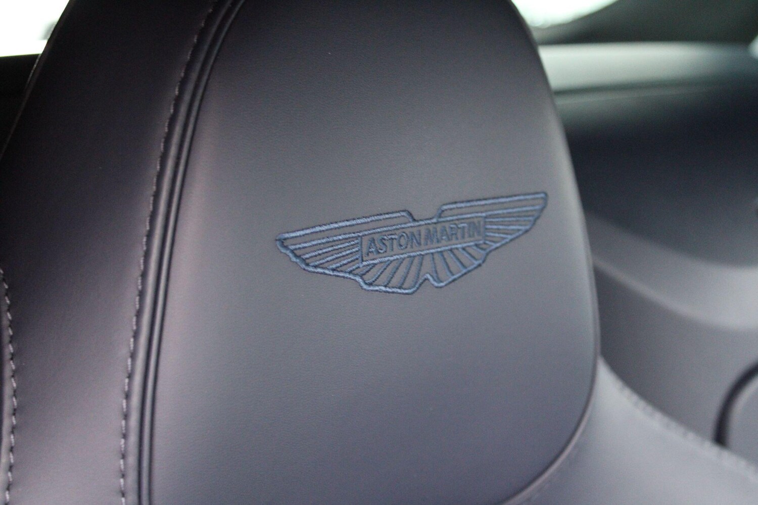 Used Aston Martin Vantage 2025 for sale - 77412341: Photo 16
