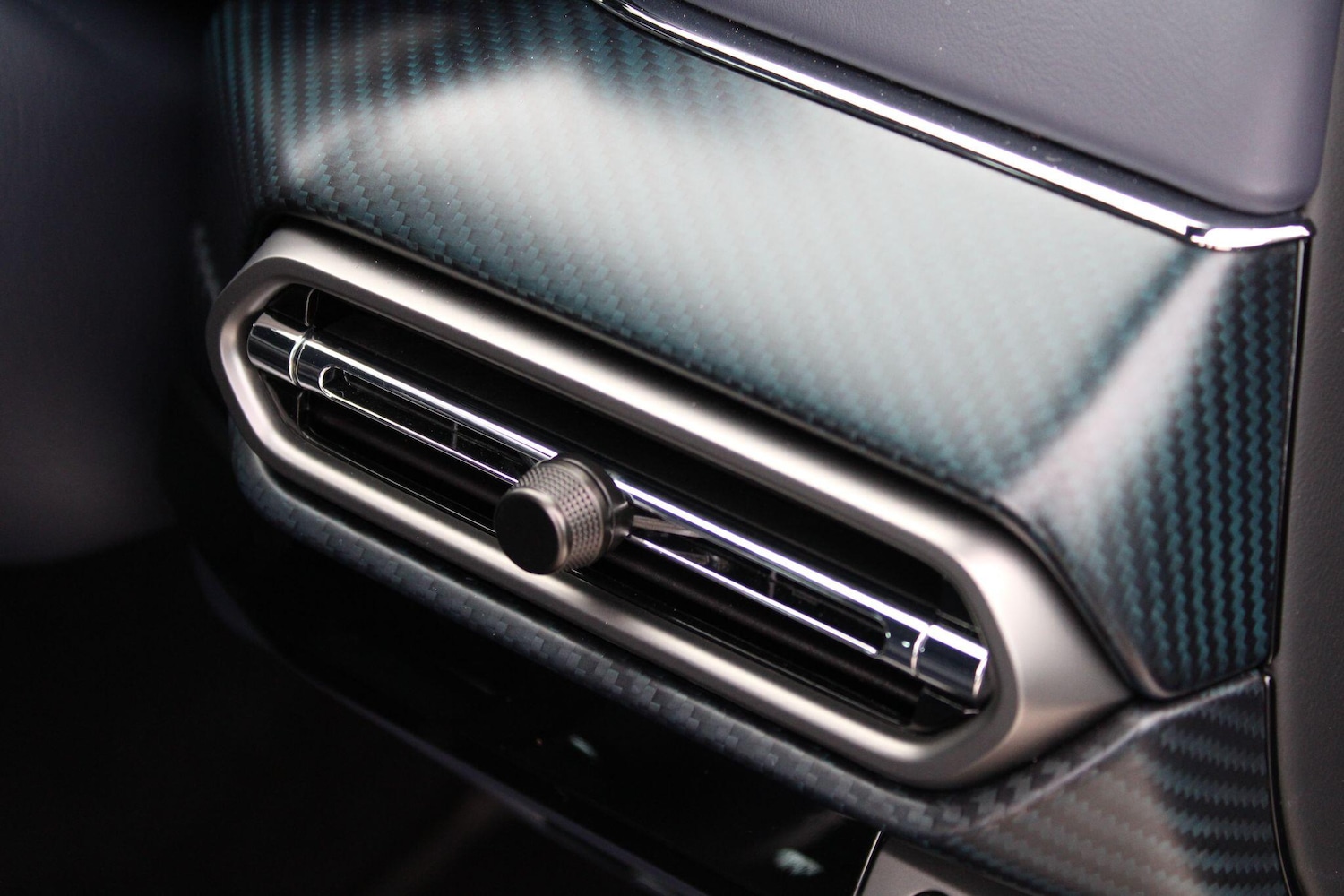 Used Aston Martin Vantage 2025 for sale - 77412341: Photo 17