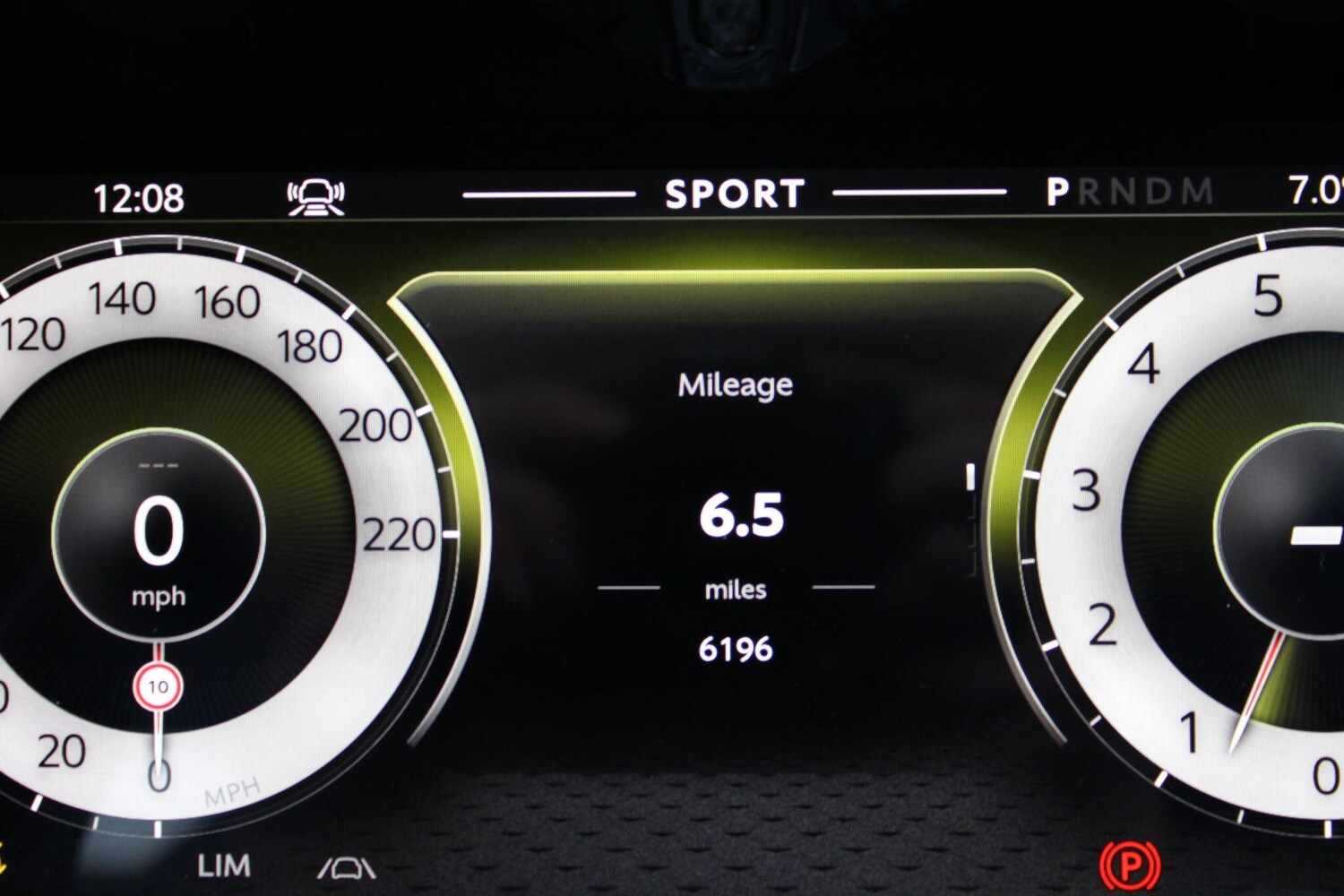 Used Aston Martin Vantage 2025 for sale - 77412341: Photo 25