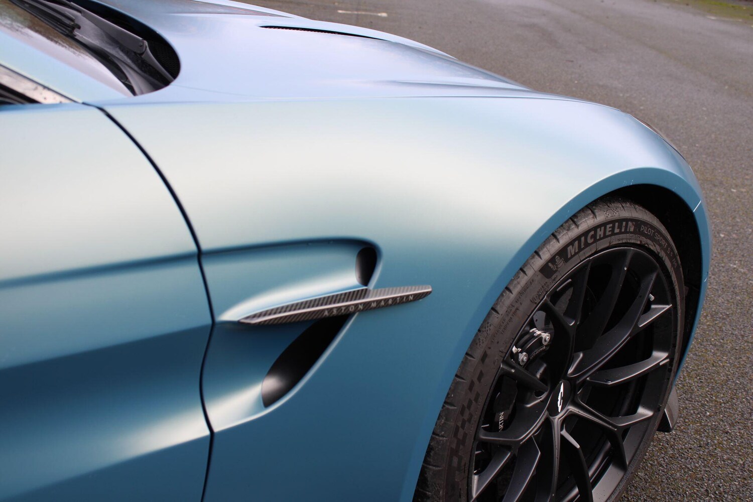 Used Aston Martin Vantage 2025 for sale - 77412341: Photo 42
