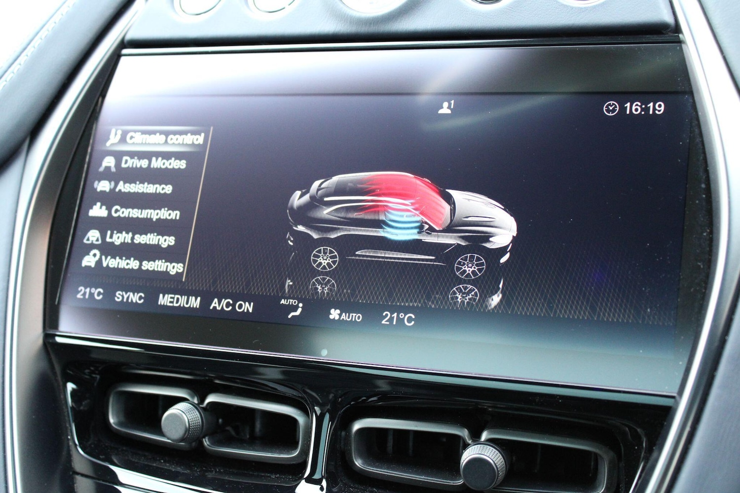 Used Aston Martin DBX for sale - 76336577: Photo 23