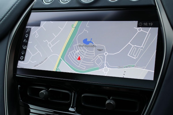 Used Aston Martin DBX for sale - 76336577: Photo 25