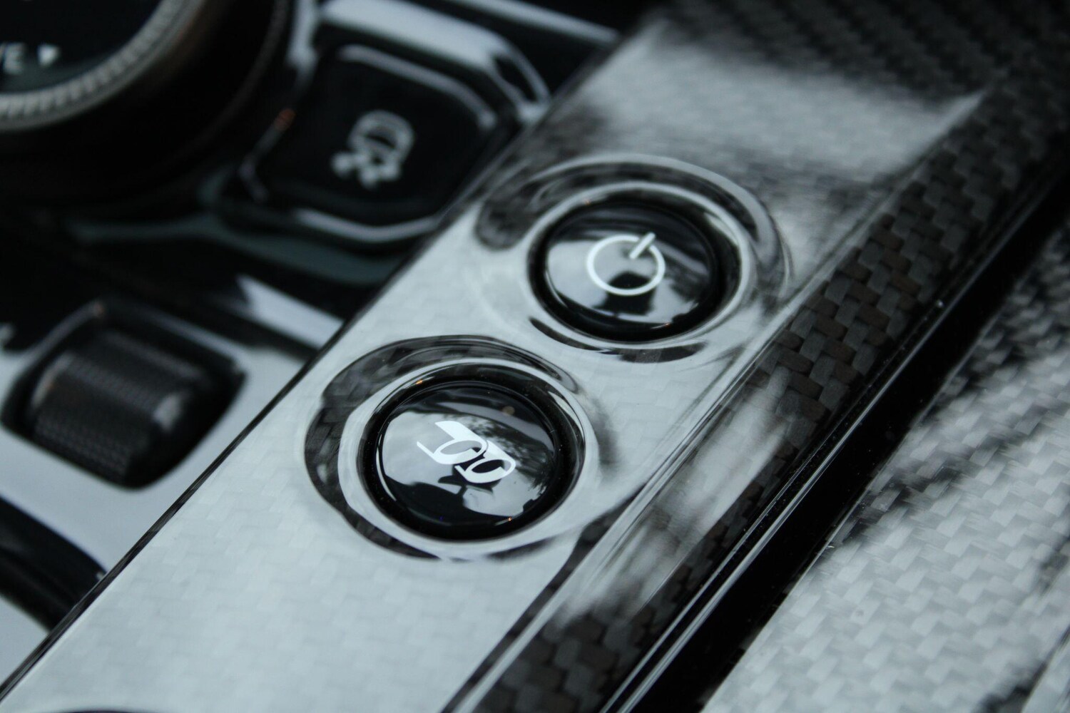 Used Aston Martin DBX for sale - 76336577: Photo 29