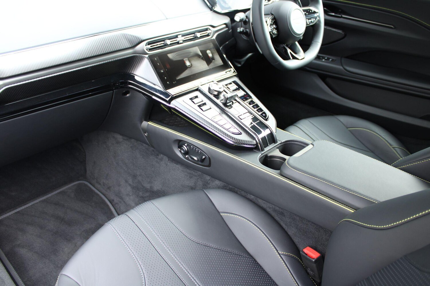 Used Aston Martin Vantage for sale - 78086363: Photo 35