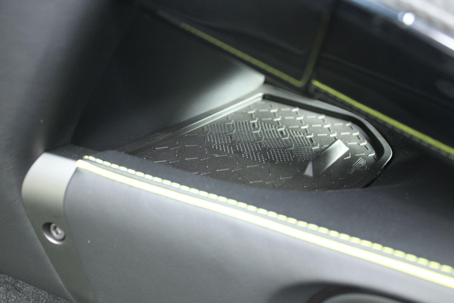 Used Aston Martin Vantage for sale - 78086363: Photo 38