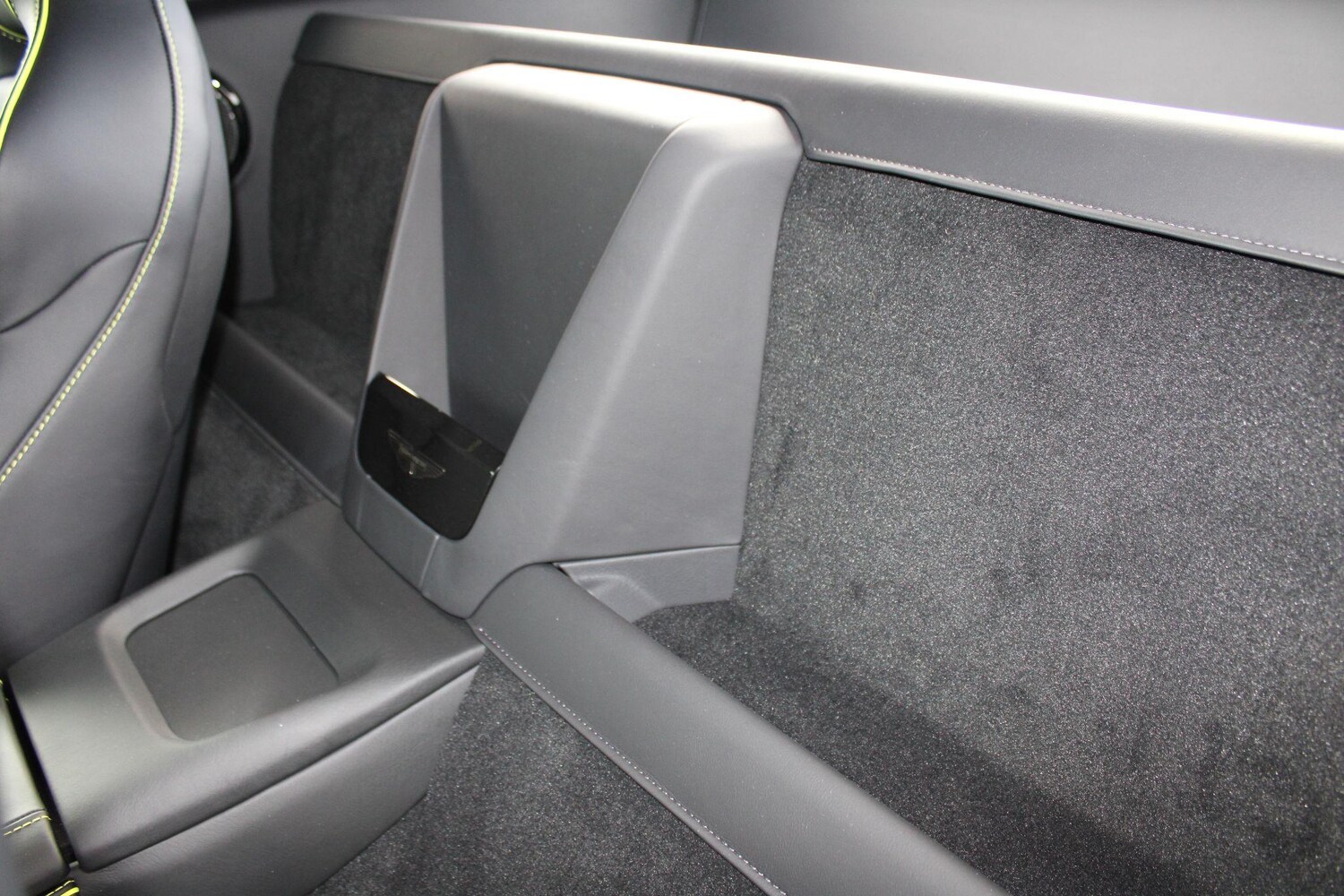 Used Aston Martin Vantage for sale - 78086363: Photo 39