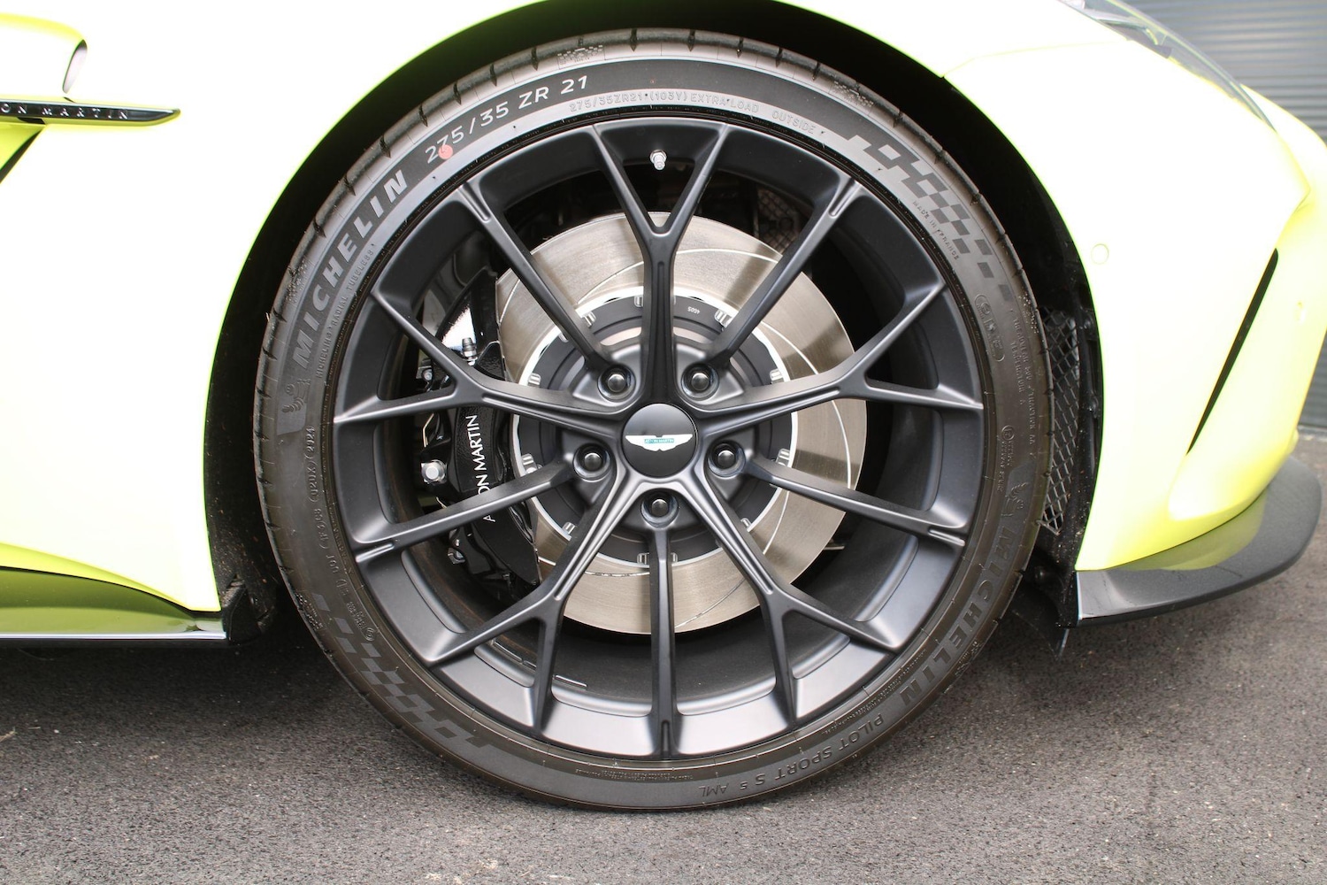 Used Aston Martin Vantage for sale - 78086363: Photo 4