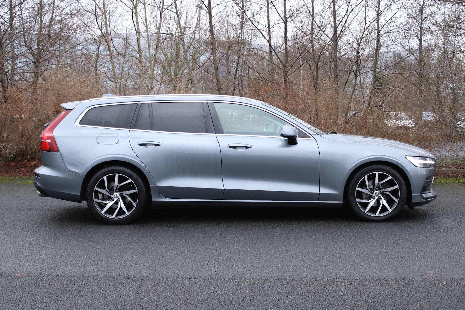 Used Volvo V60 2021 for sale - 77510392: Photo 2