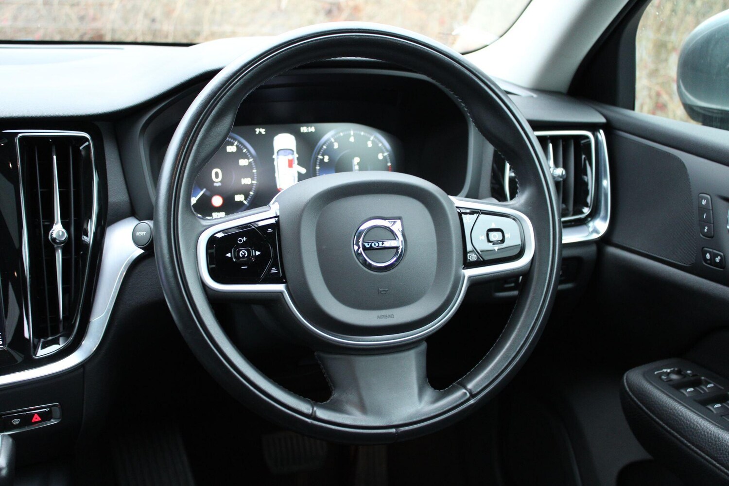 Used Volvo V60 2021 for sale - 77510392: Photo 23