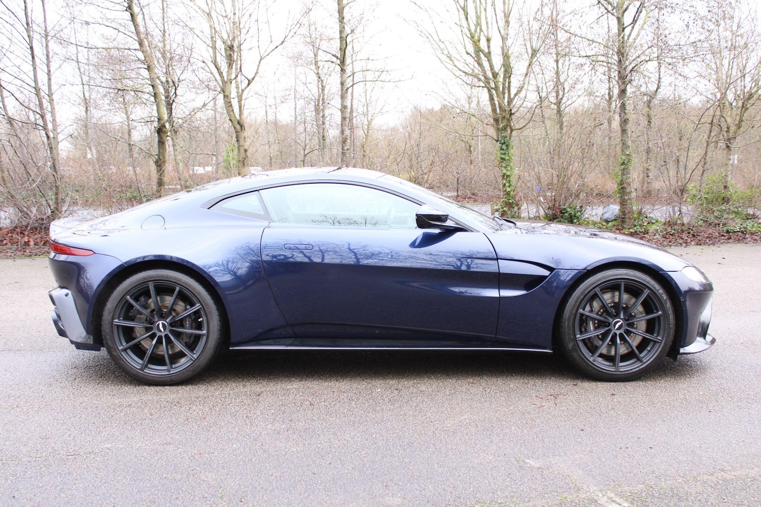 Used Aston Martin Vantage 2019 for sale - 77478801: Photo 2