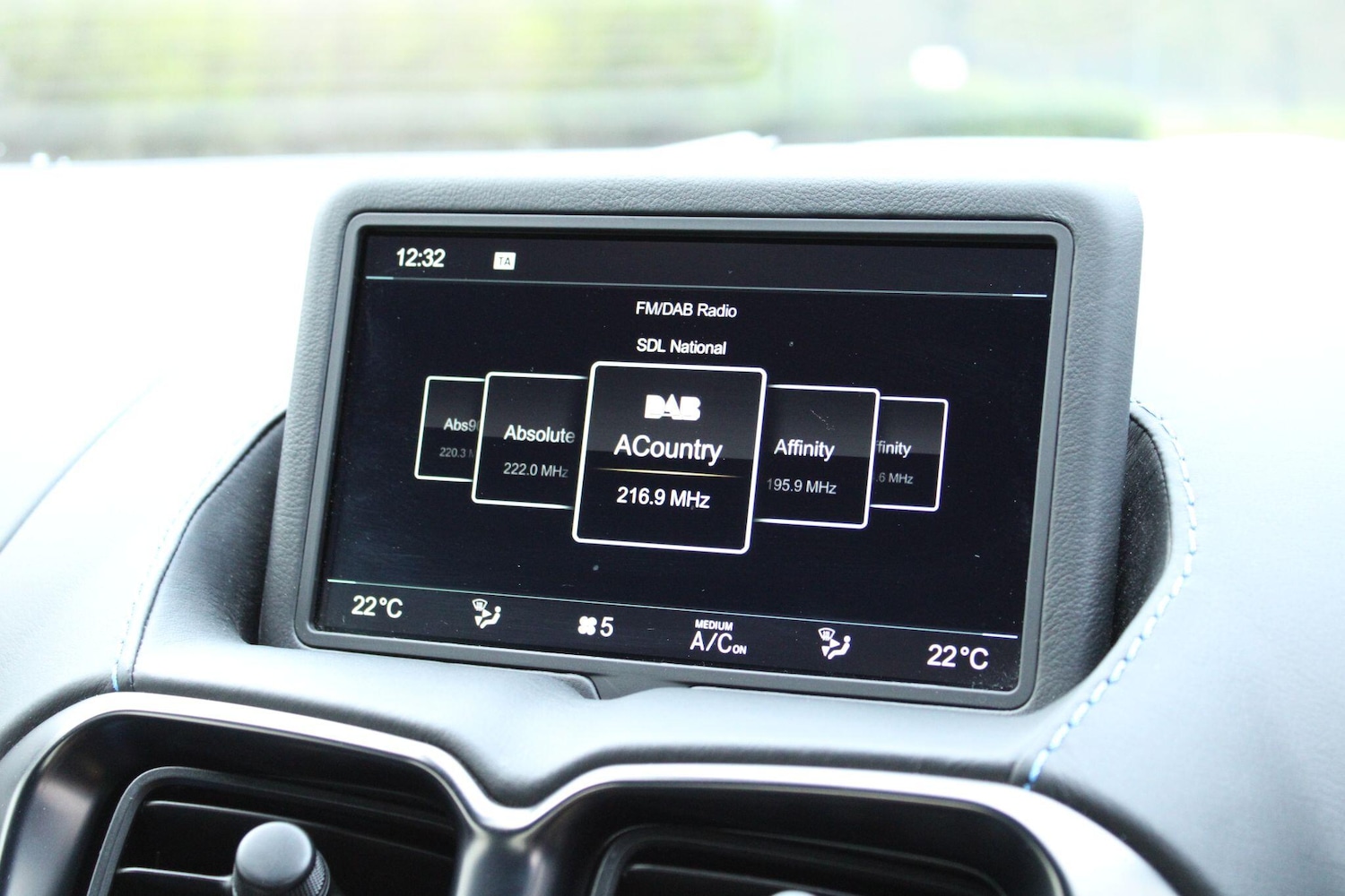 Used Aston Martin Vantage 2019 for sale - 77478801: Photo 38