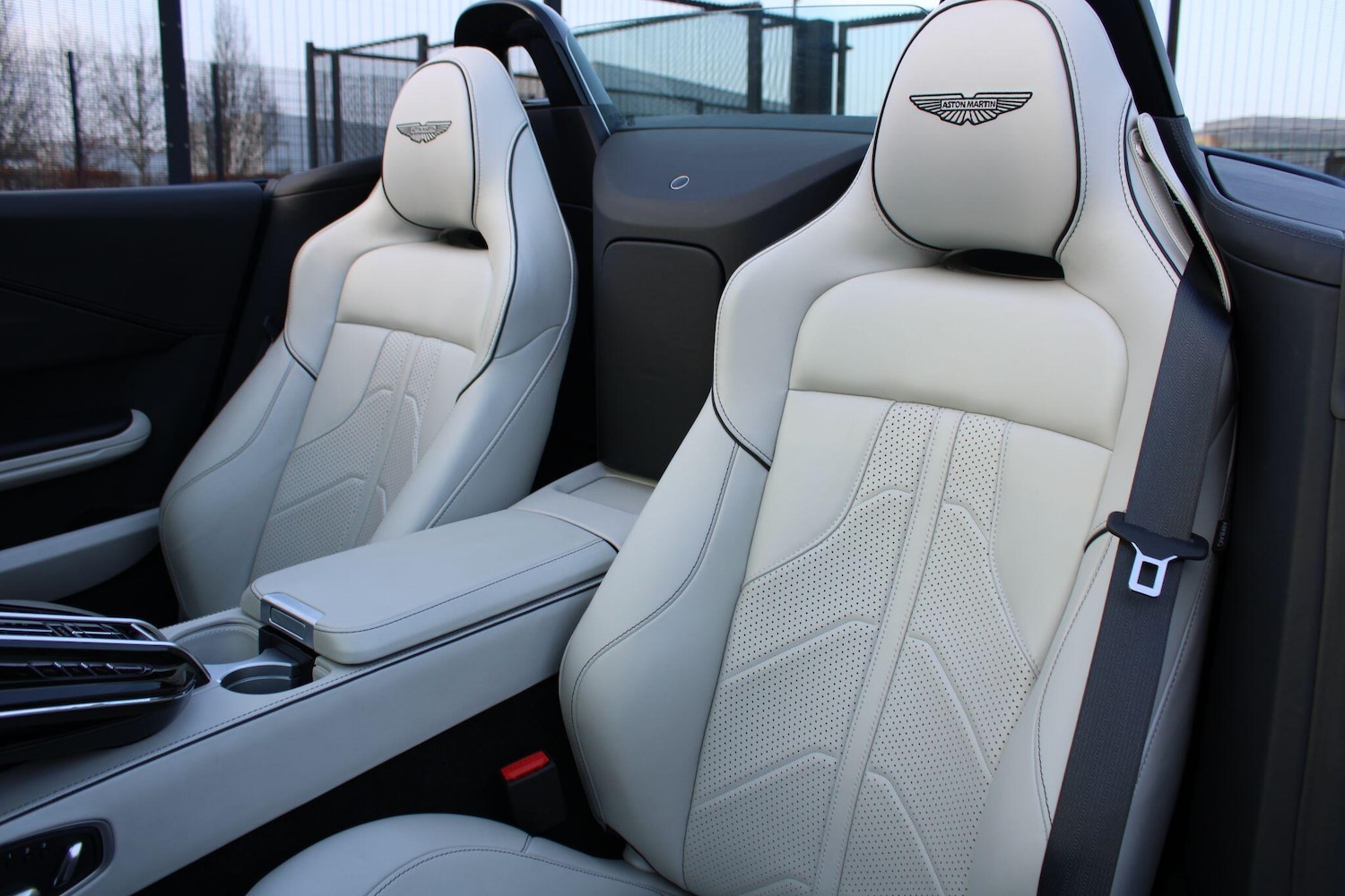 Used Aston Martin Vantage 2025 for sale - 78006697: Photo 35