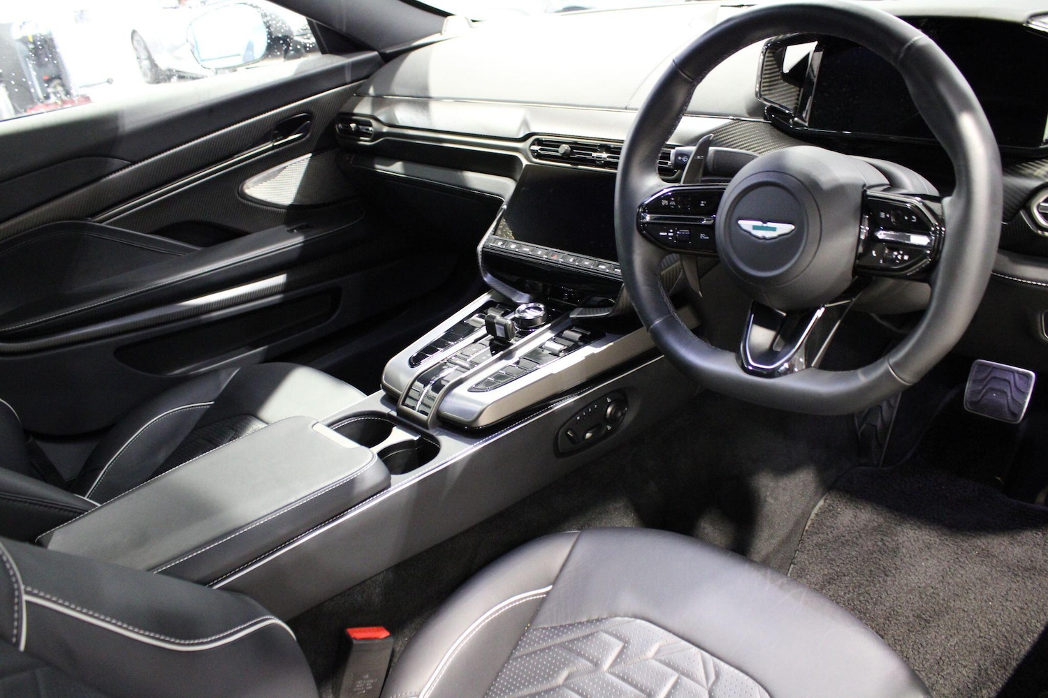 Used Aston Martin Vanquish 2025 for sale - 77120792: Photo 11