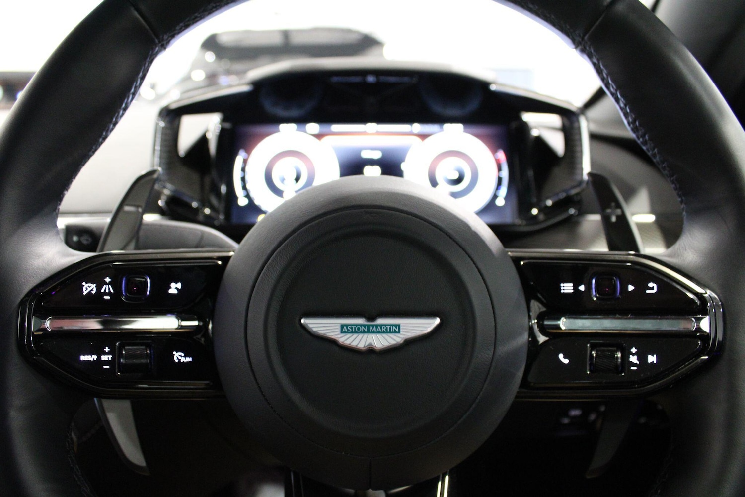 Used Aston Martin Vanquish 2025 for sale - 77120792: Photo 16