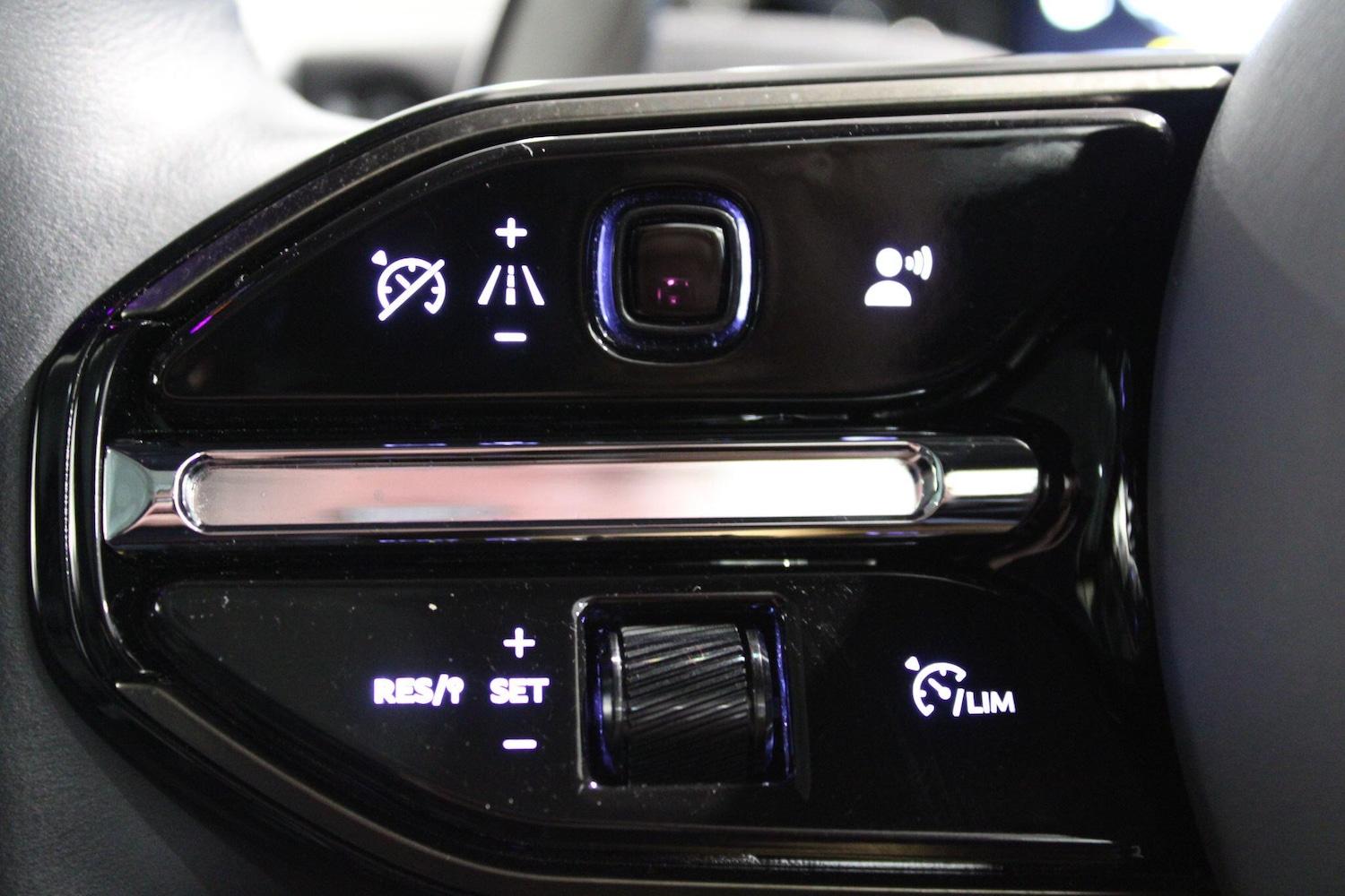 Used Aston Martin Vanquish 2025 for sale - 77120792: Photo 21