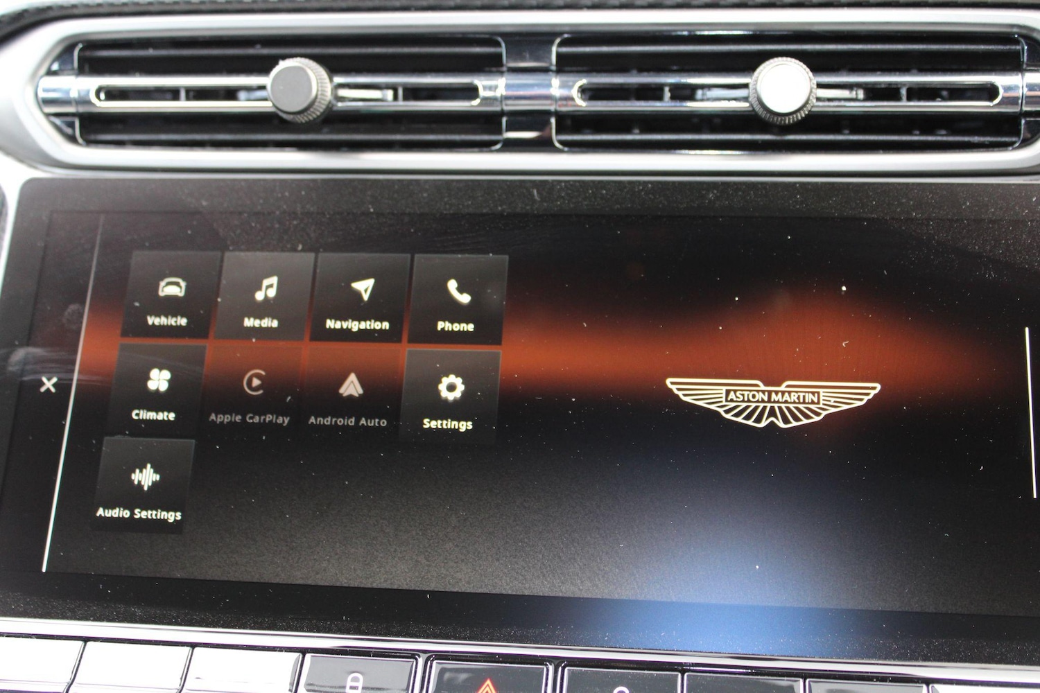 Used Aston Martin Vantage for sale - 76349605: Photo 26