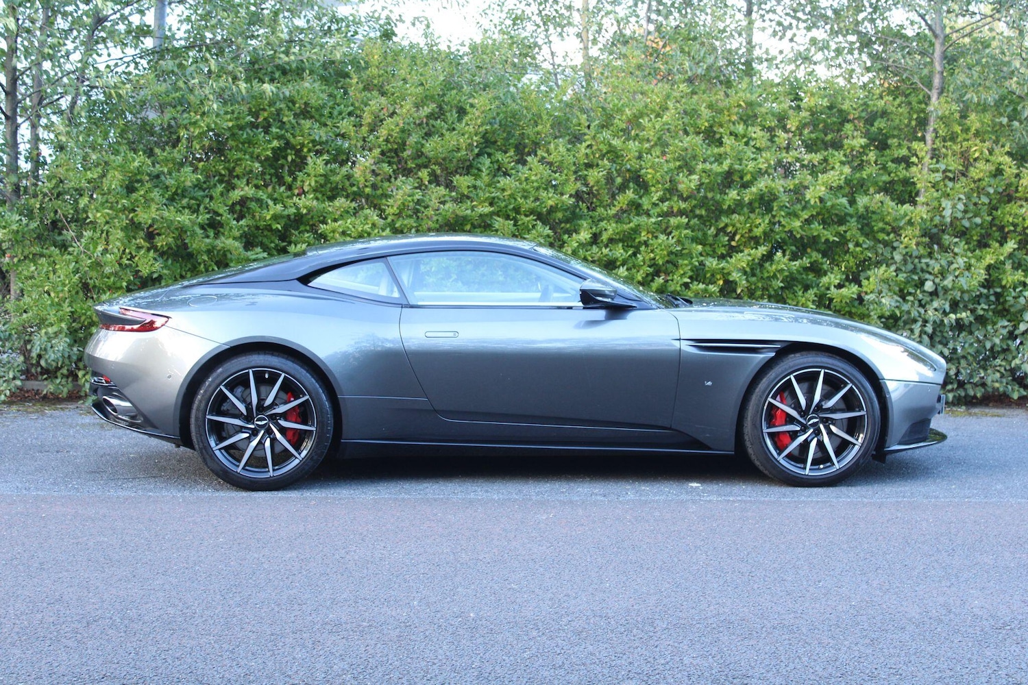 Used Aston Martin DB11 for sale - 76315050: Photo 12