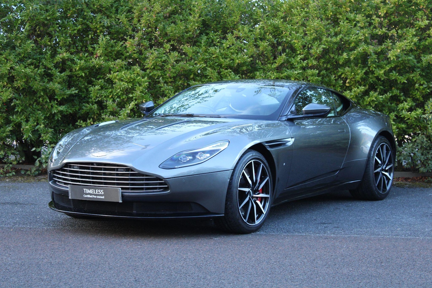 Used Aston Martin DB11 for sale - 76315050: Photo 14
